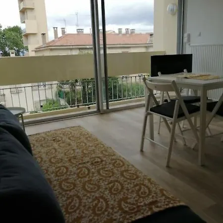 Appartement Superbe Lumineux Et Traversant *
